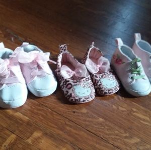 Buddle of baby shoes